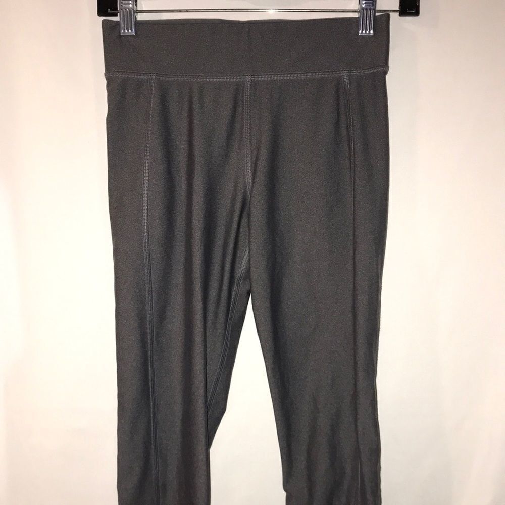 Under Armour HeatGear Compression Leggings Charcoal Grey Cropped Pants Womens SM